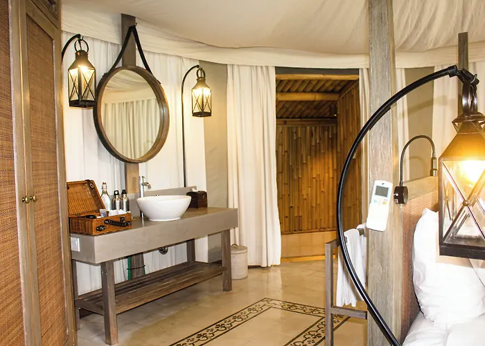 Resort Menjangan Dynasty 5*